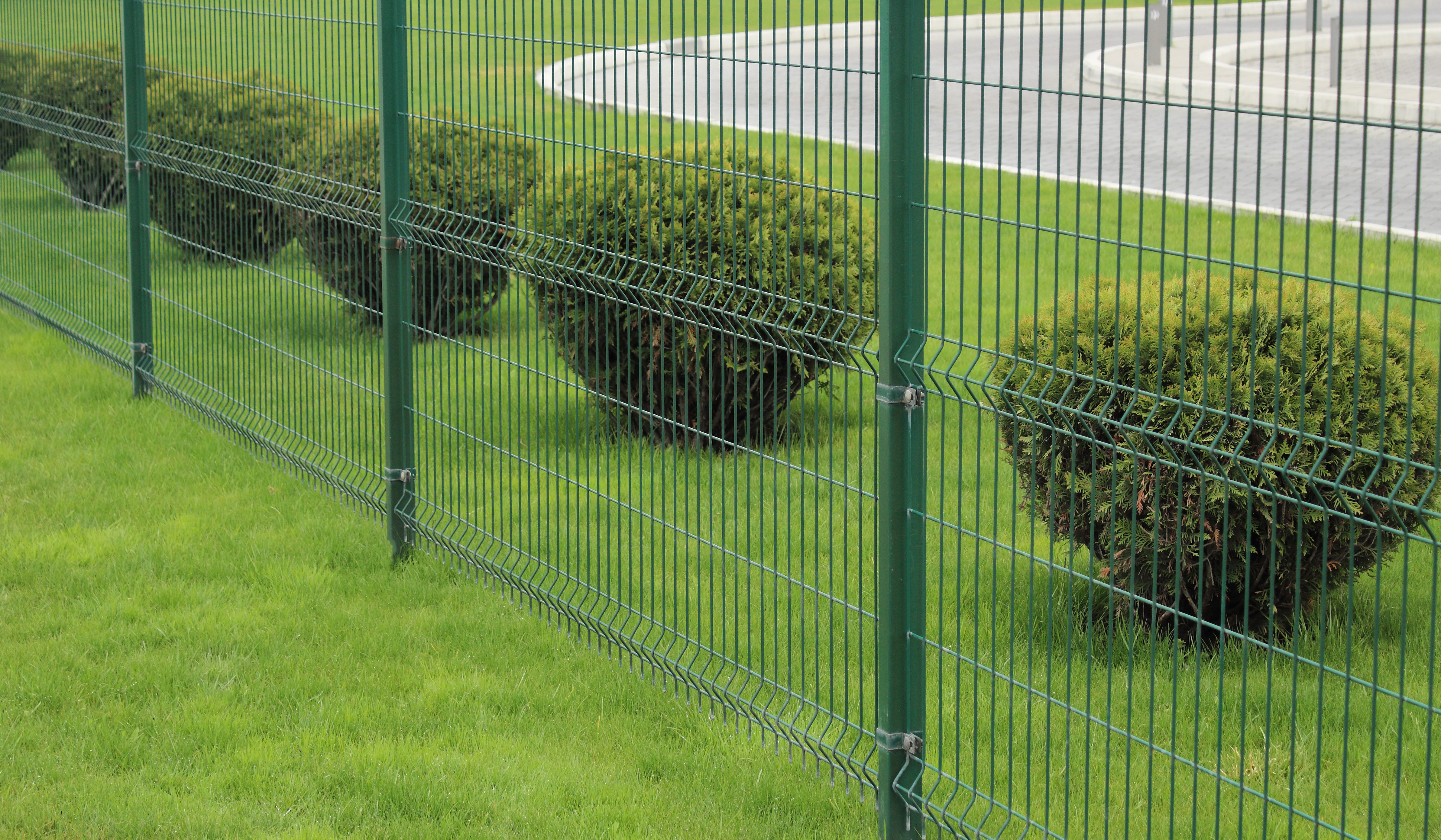 Welded mesh fence